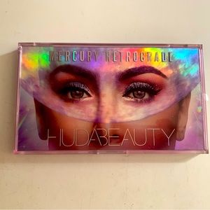 Huda Beauty Mercury Retrograde Eyeshadow Palette